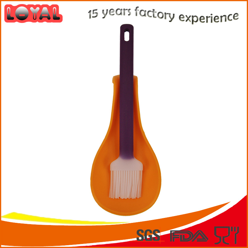 Silicone basting brush with soft handle