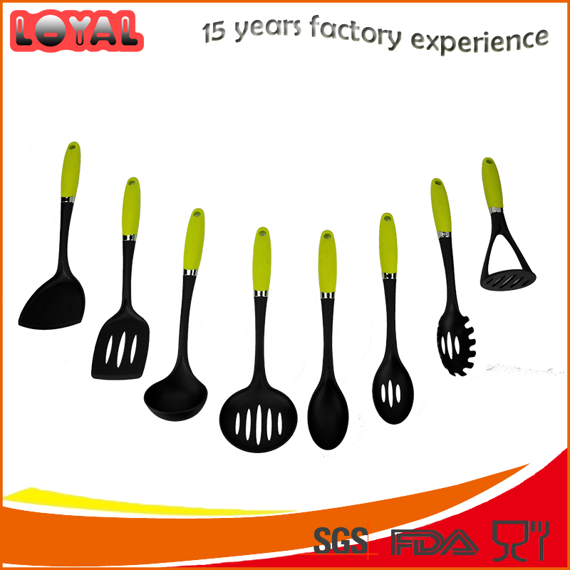 8 pieces nylon kitchen utensil set