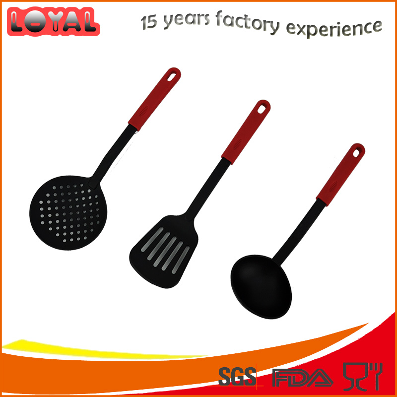 Multifunctional cookware 3 pieces nylon kitchen utensil set