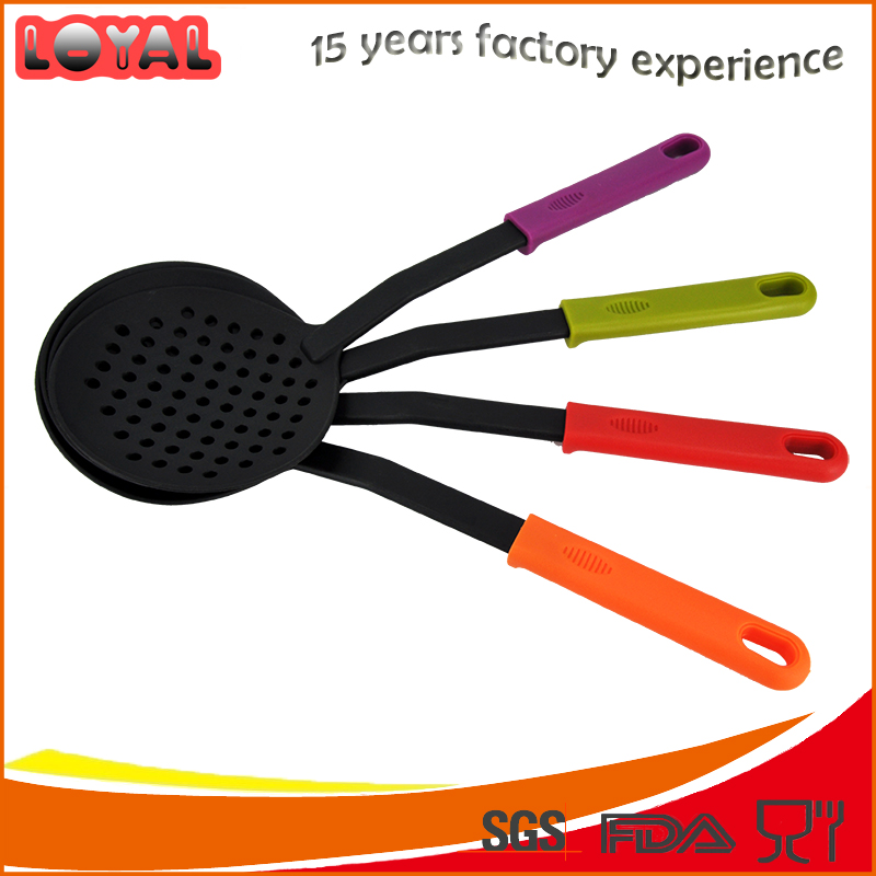 Newest design kitchen utensil nylon skimmer