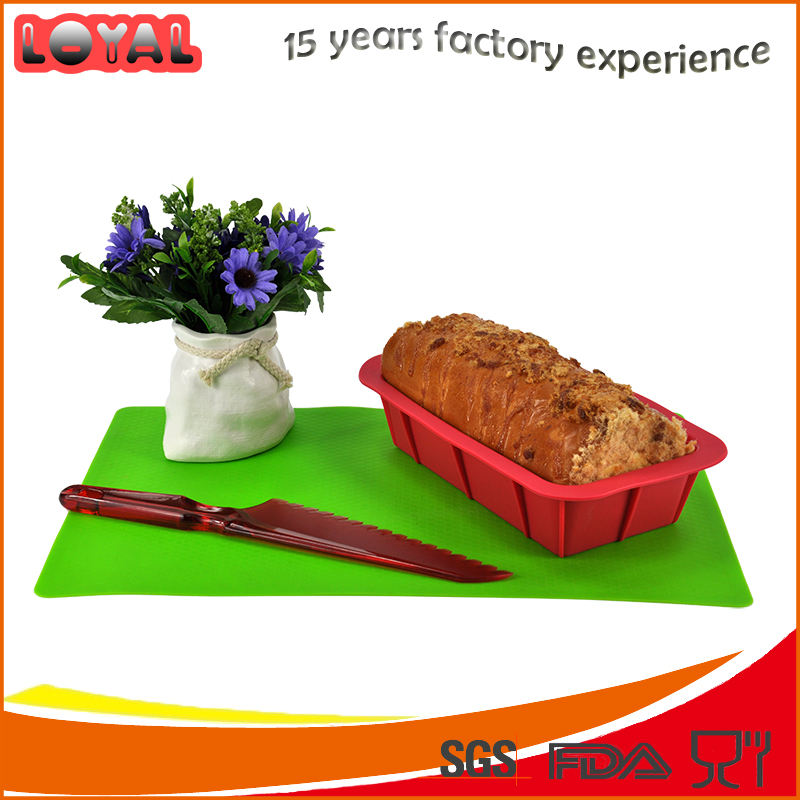 Durable silicone bread baking pan