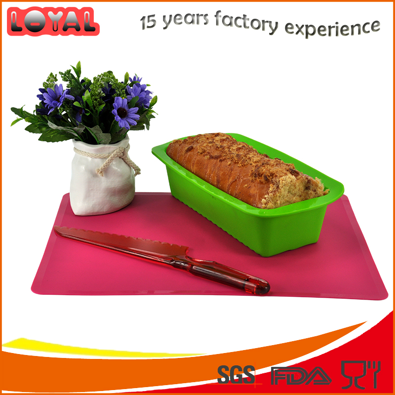 Food grade silicone cake mould and loaf pan