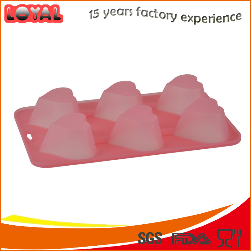 Factory supply heart shaped silicone baking pan