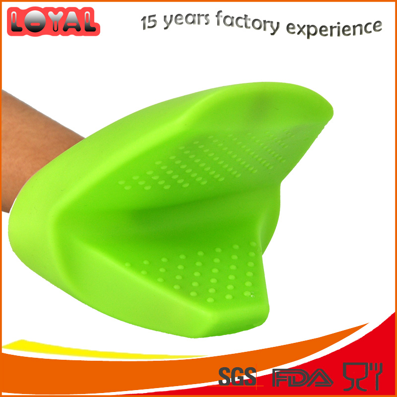 Skidproof microwave safe silicone finger potholder oven mitts