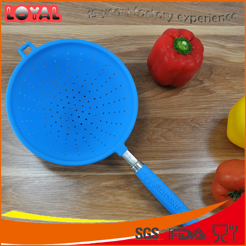 Nontoxic flexible silicone strainer with nonslip handle and stainless steel rim